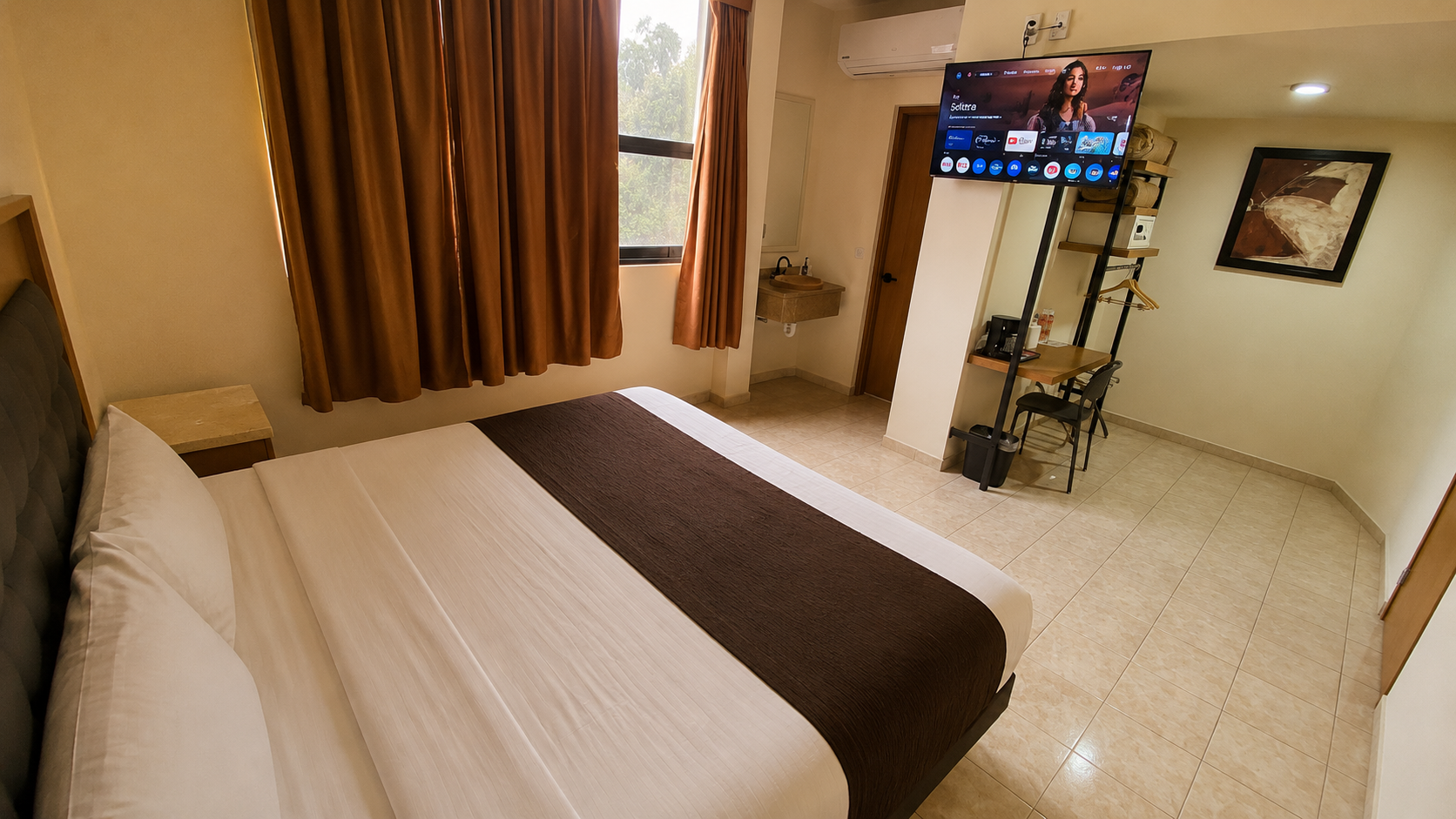 Suite Deluxe — Grand Lion Hotel